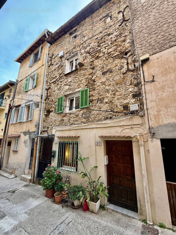 Maison à CASTELLAR