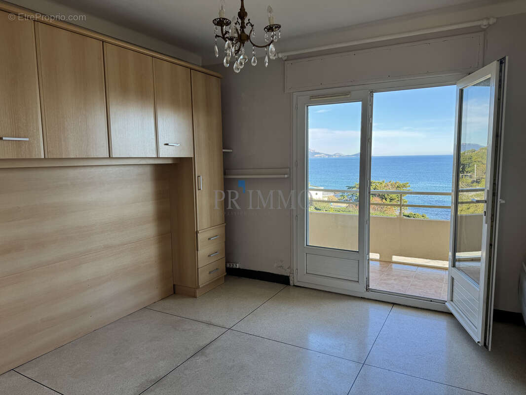 Appartement à ROQUEBRUNE-SUR-ARGENS