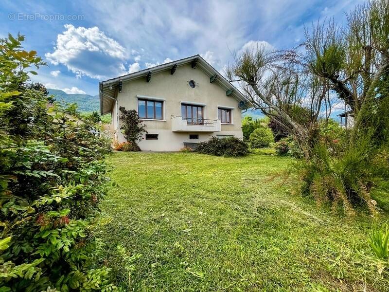 Maison à THOIRY