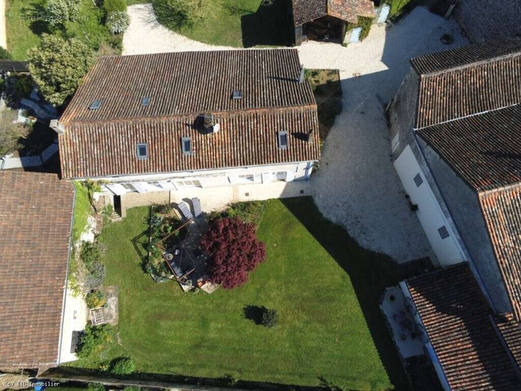 Maison à CIVRAY