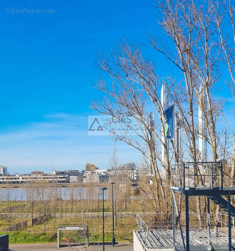Appartement à BORDEAUX