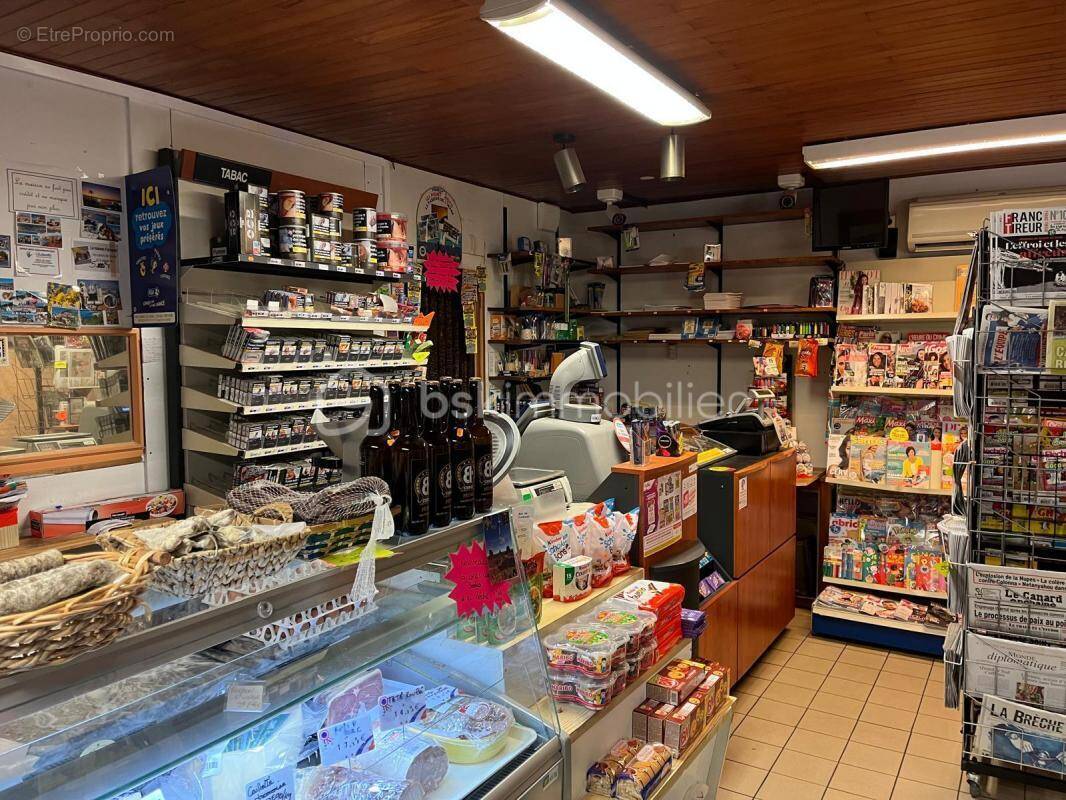 Commerce à SAINT-VICTOR