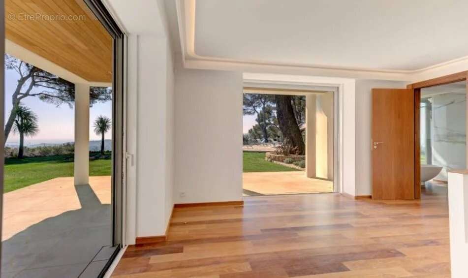 Maison à MOUGINS
