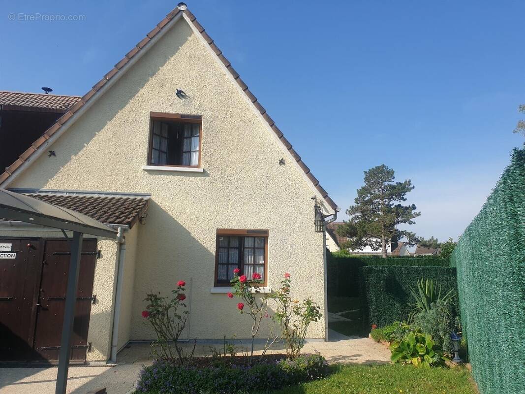 Maison à MILLY-LA-FORET