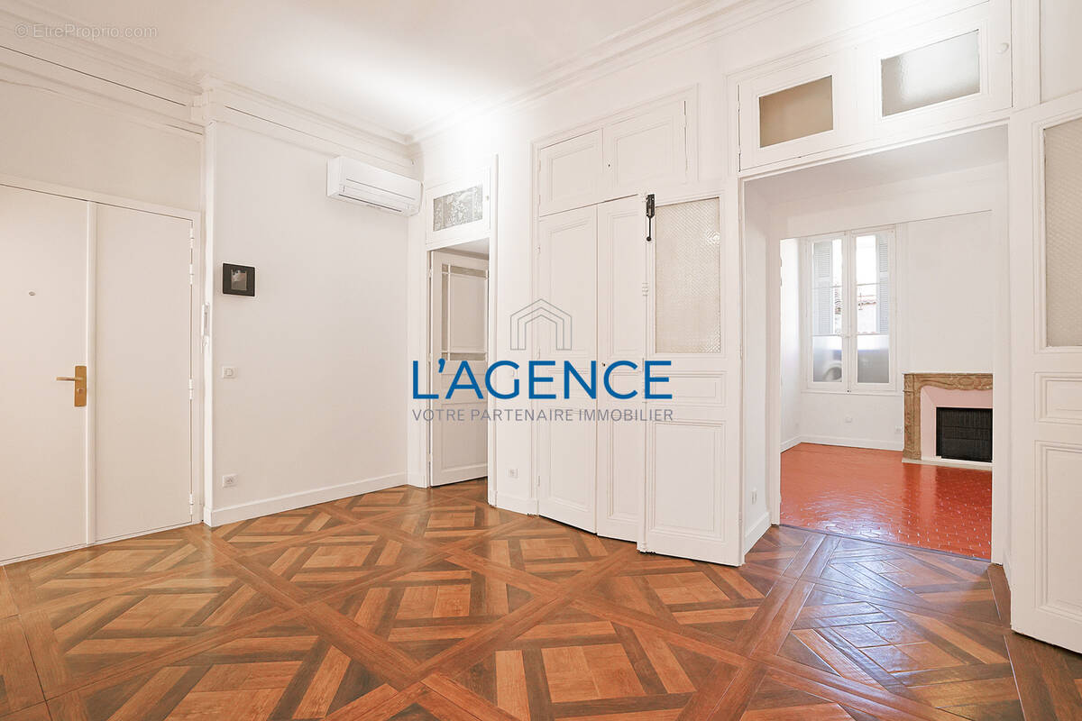 Appartement à HYERES