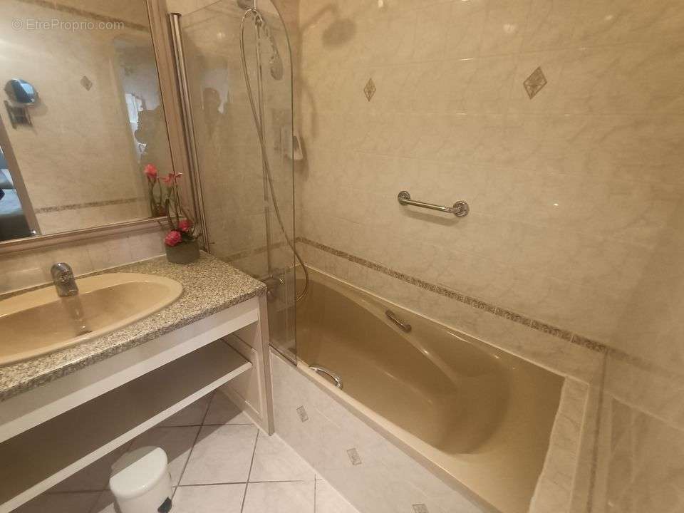Appartement à VARENNES-LES-MACON