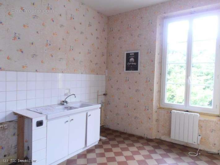 Maison à VERTEUIL-SUR-CHARENTE