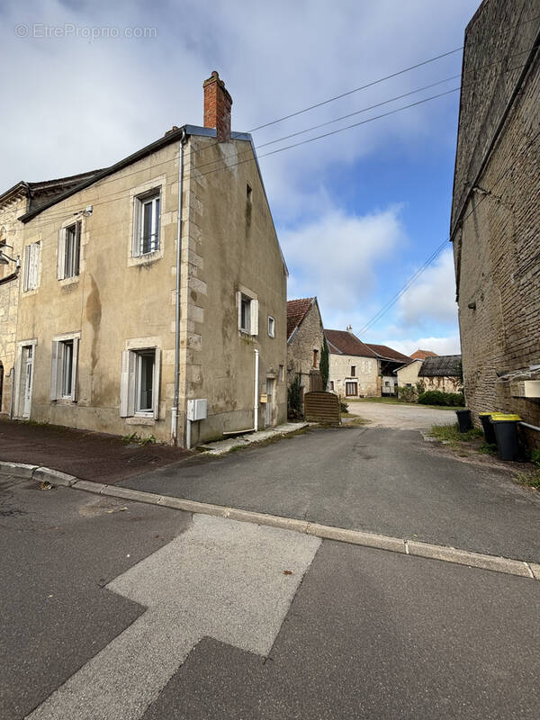 Maison à CHATILLON-SUR-SEINE