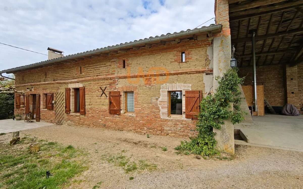 Maison à MONTBERON