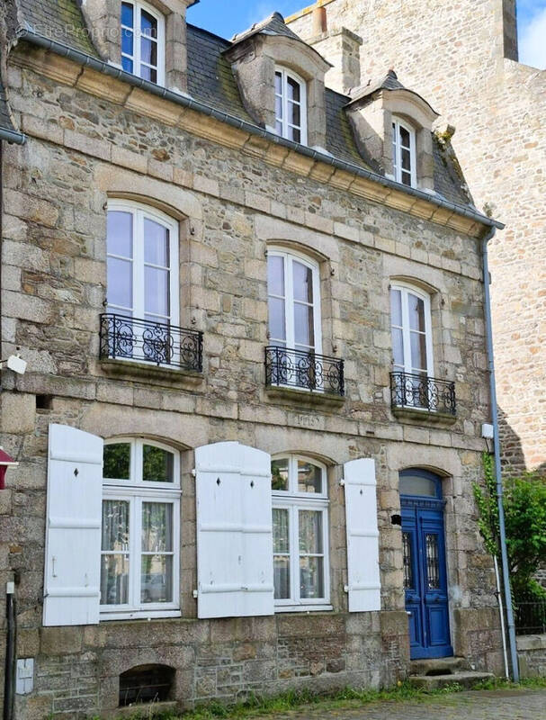 Maison à DINAN