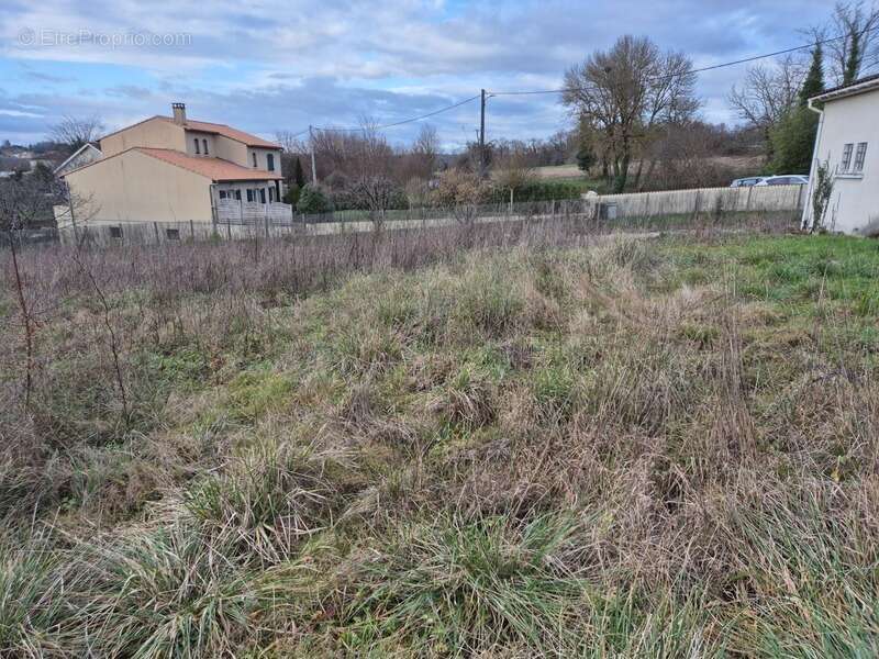 Terrain à ANGOULEME