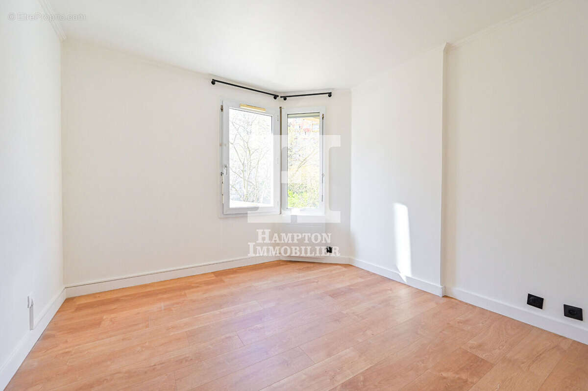 Appartement à PARIS-19E