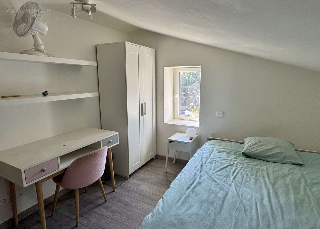 Appartement à CRAPONNE