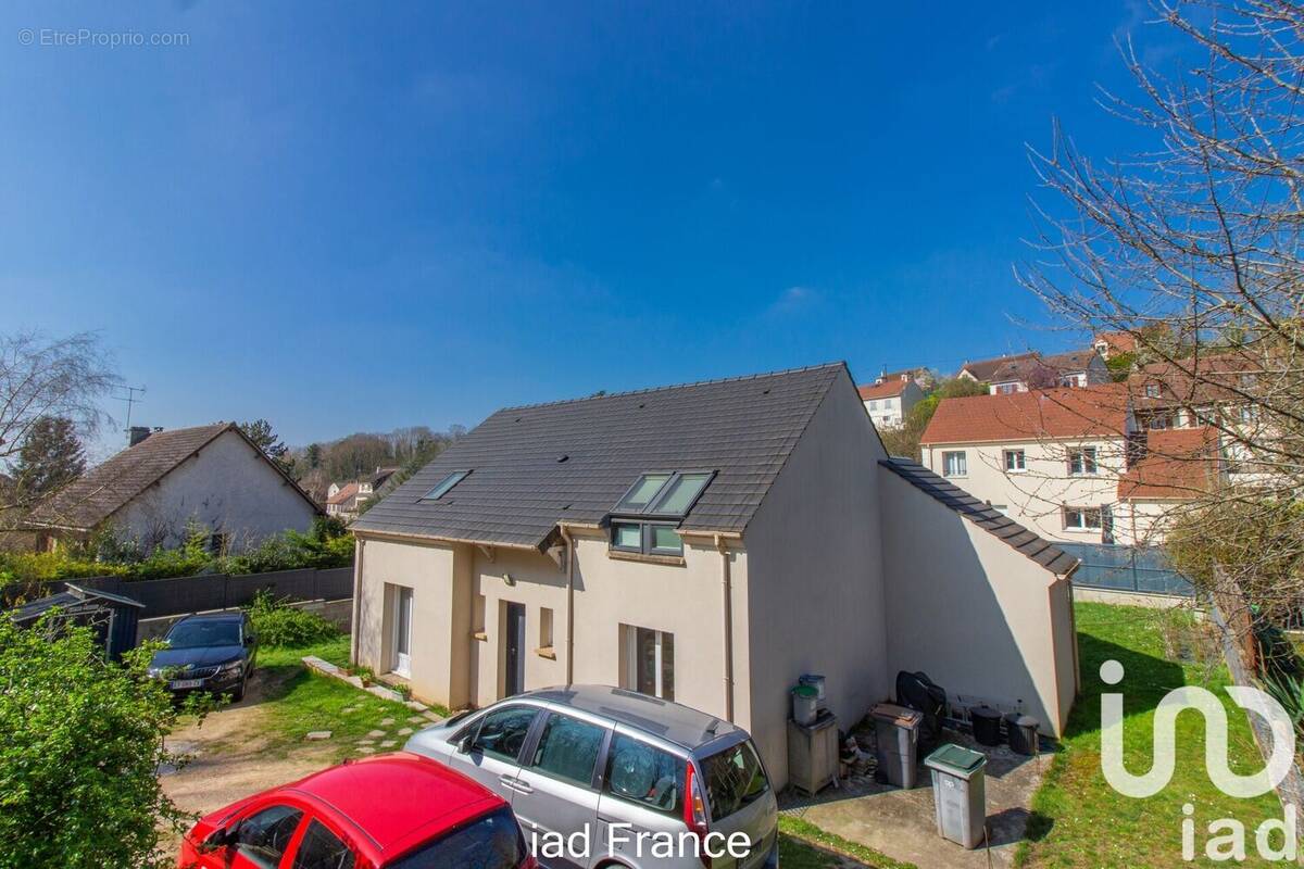 Photo 1 - Maison à JUZIERS
