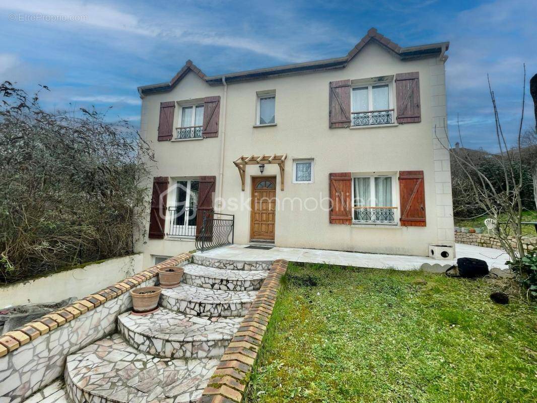 Maison à YERRES