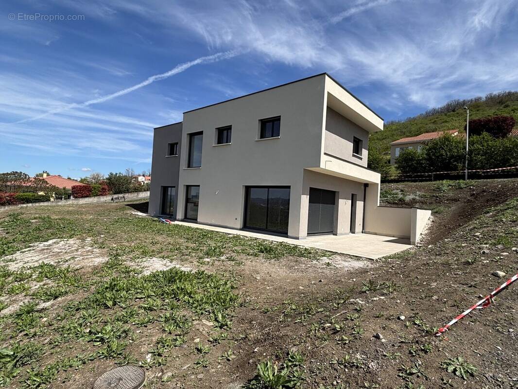 Maison à DALLET