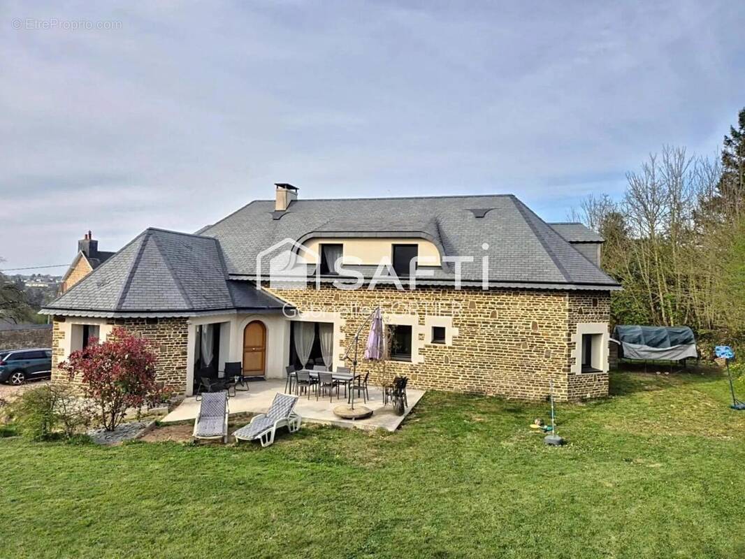 Photo 1 - Maison à VILLEDIEU-LES-POELES