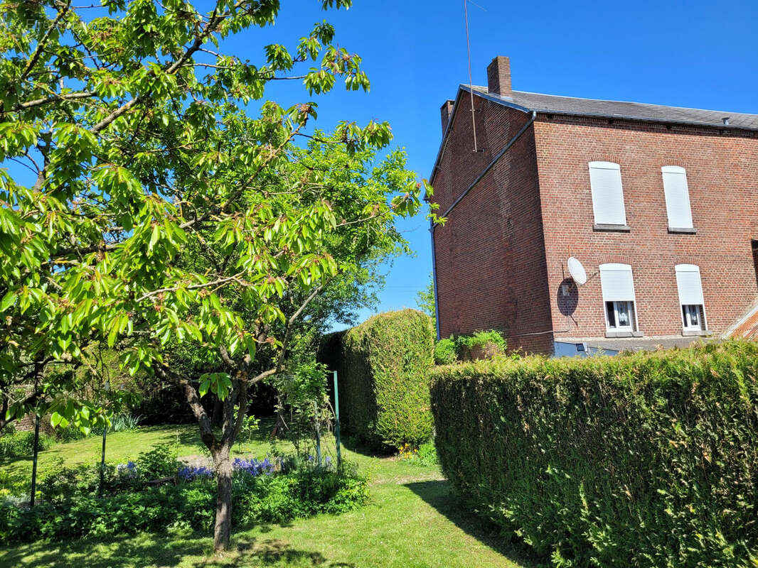 Maison à AVESNELLES