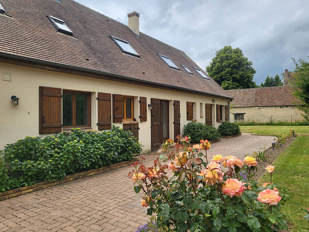 Maison à BEYNES