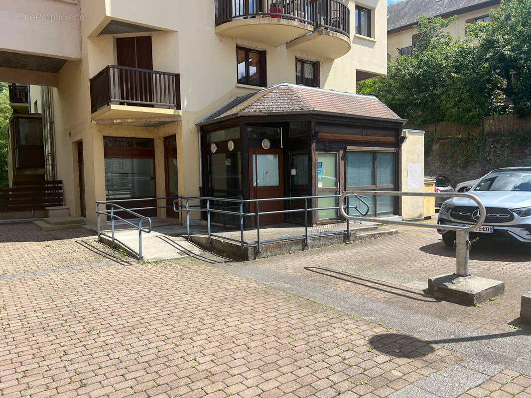 Commerce à SAINT-PIERRE-D&#039;ALBIGNY