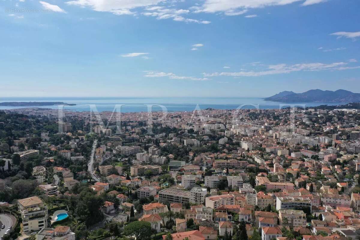 Appartement à LE CANNET