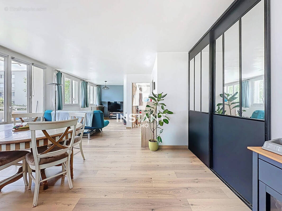 Appartement à SAINT-MAUR-DES-FOSSES