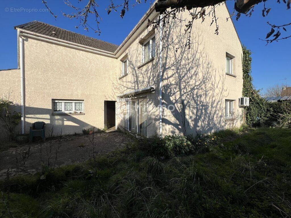Maison à CHANTELOUP-EN-BRIE