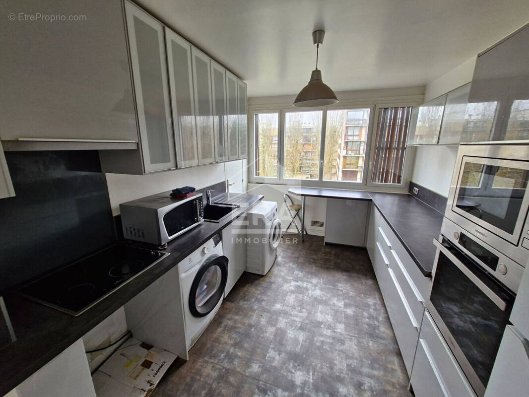 Appartement à FONTENAY-LE-FLEURY