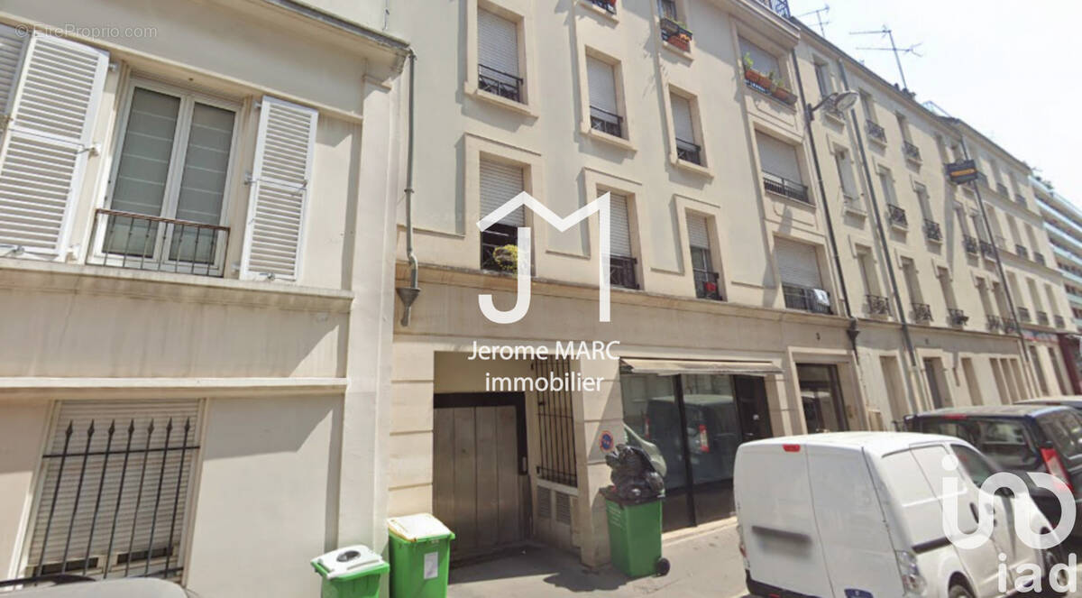 Photo 1 - Parking à PARIS-15E