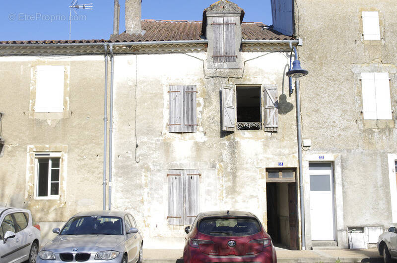 Maison à MIRANDE