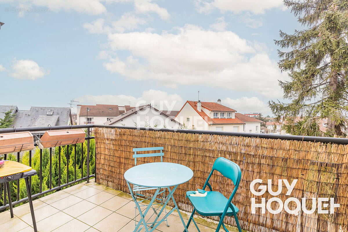 Appartement à PARAY-VIEILLE-POSTE