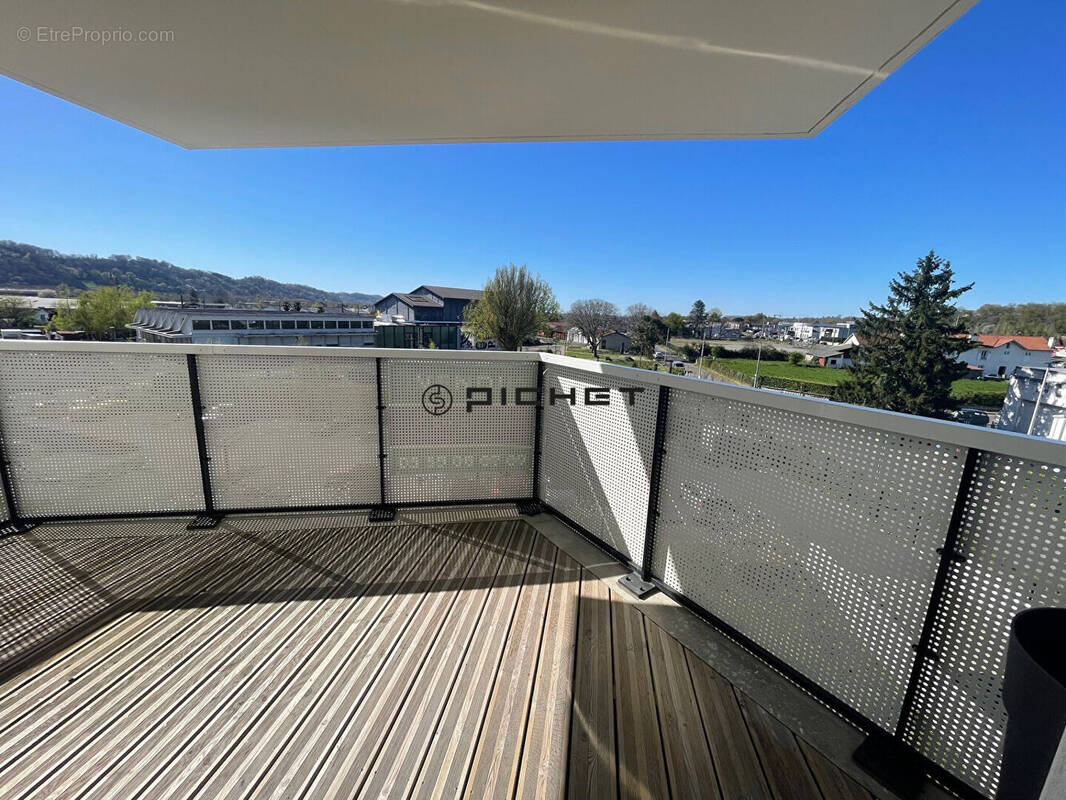 Appartement à BILLERE