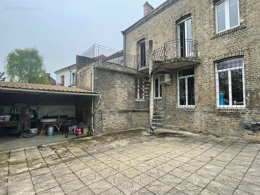 Appartement à LUCQUY
