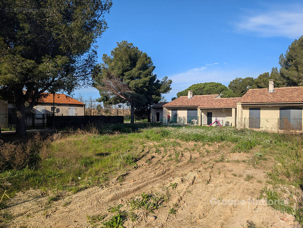Terrain à FOS-SUR-MER