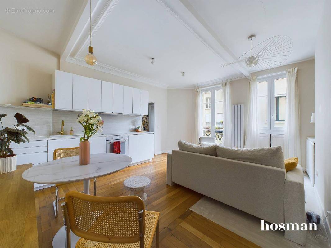 Appartement à PARIS-18E
