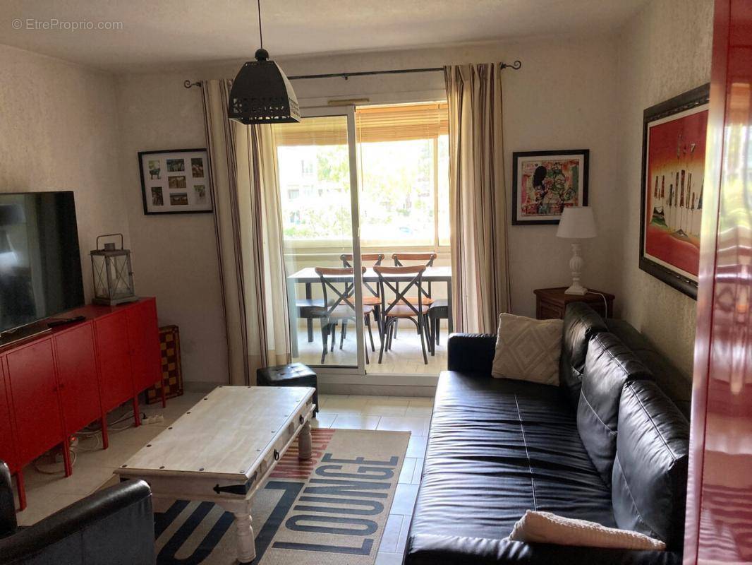 Appartement à SIX-FOURS-LES-PLAGES