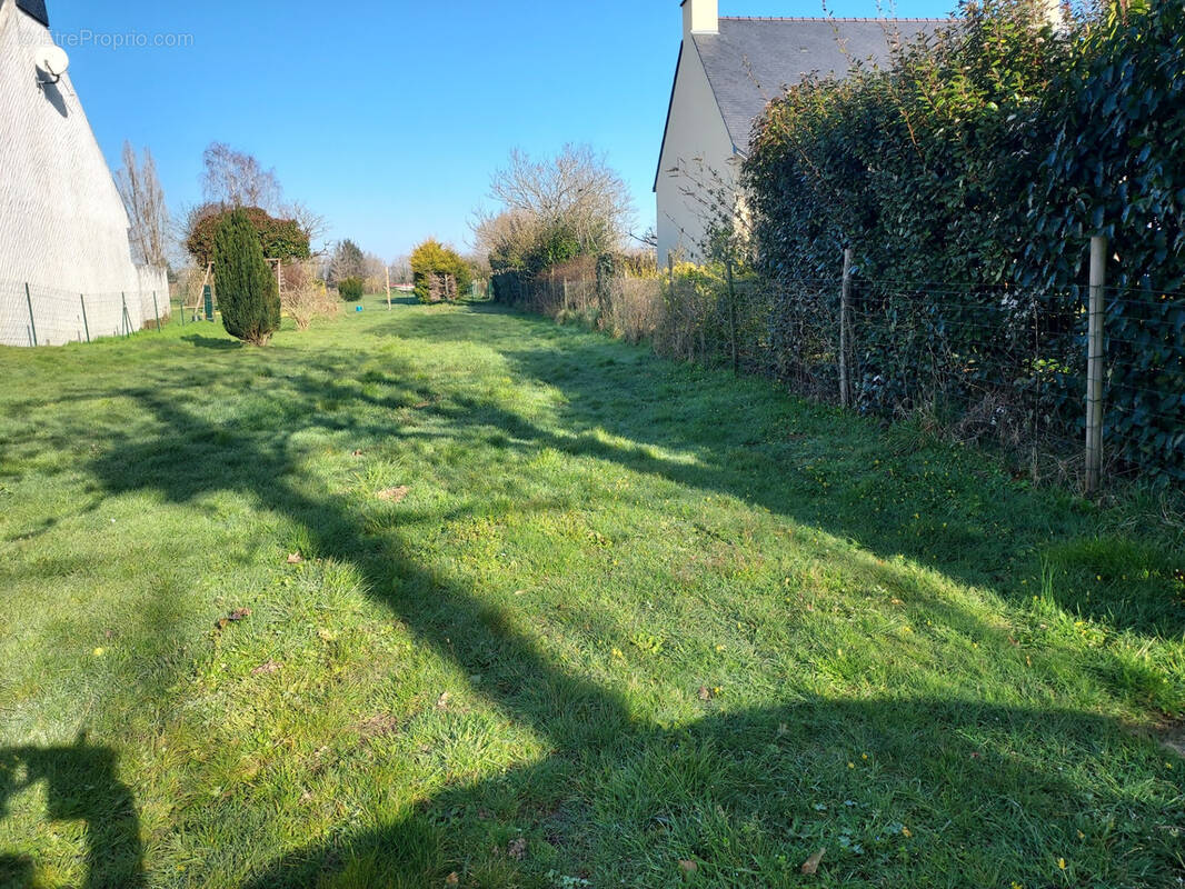Terrain à DREFFEAC