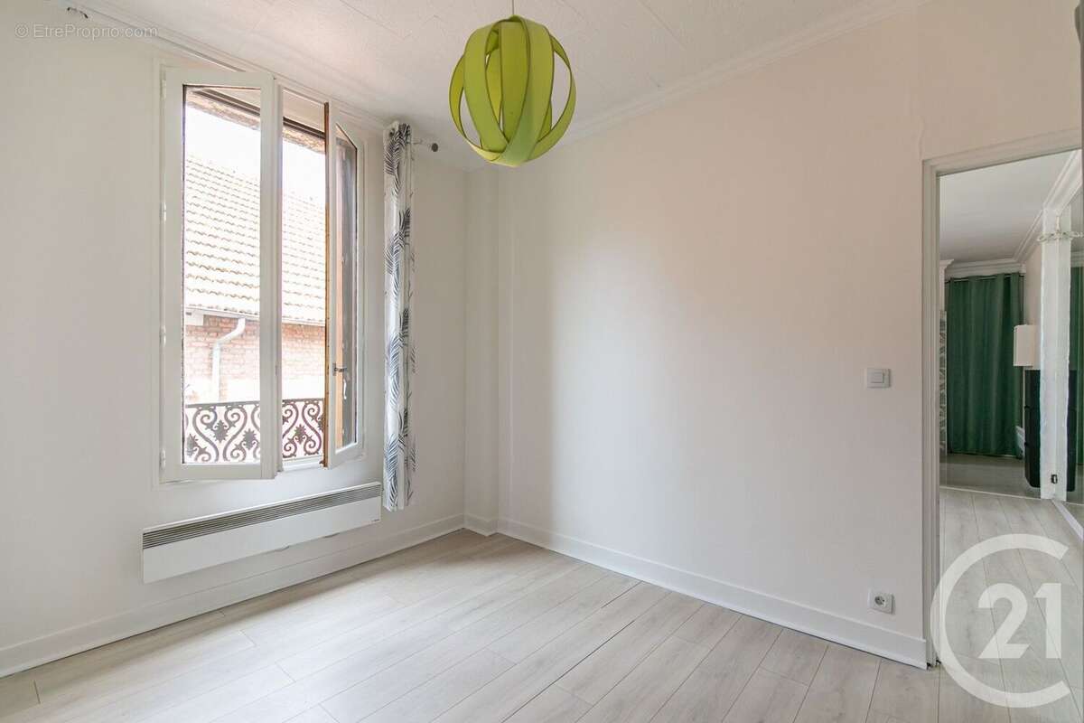 Appartement à SAINT-MAUR-DES-FOSSES