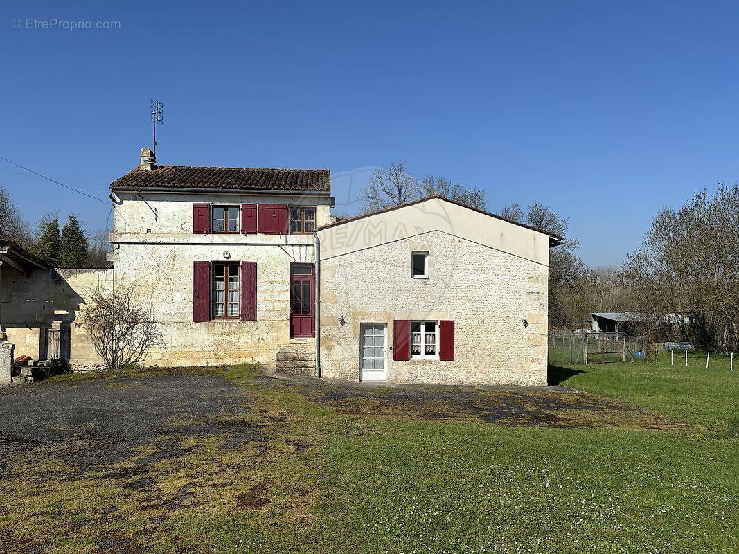 Maison à PONS