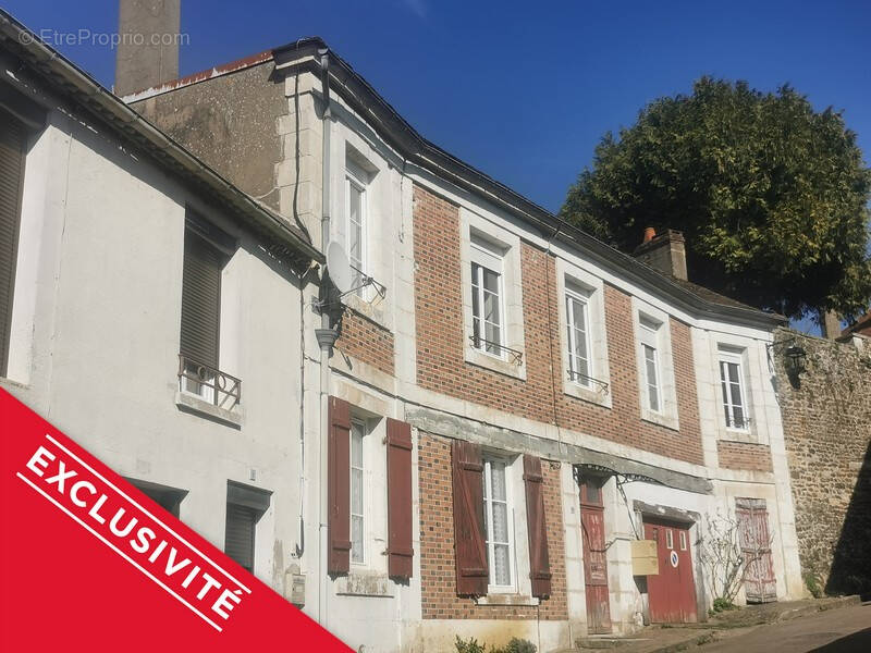 Appartement à SAINT-SAUVEUR-EN-PUISAYE