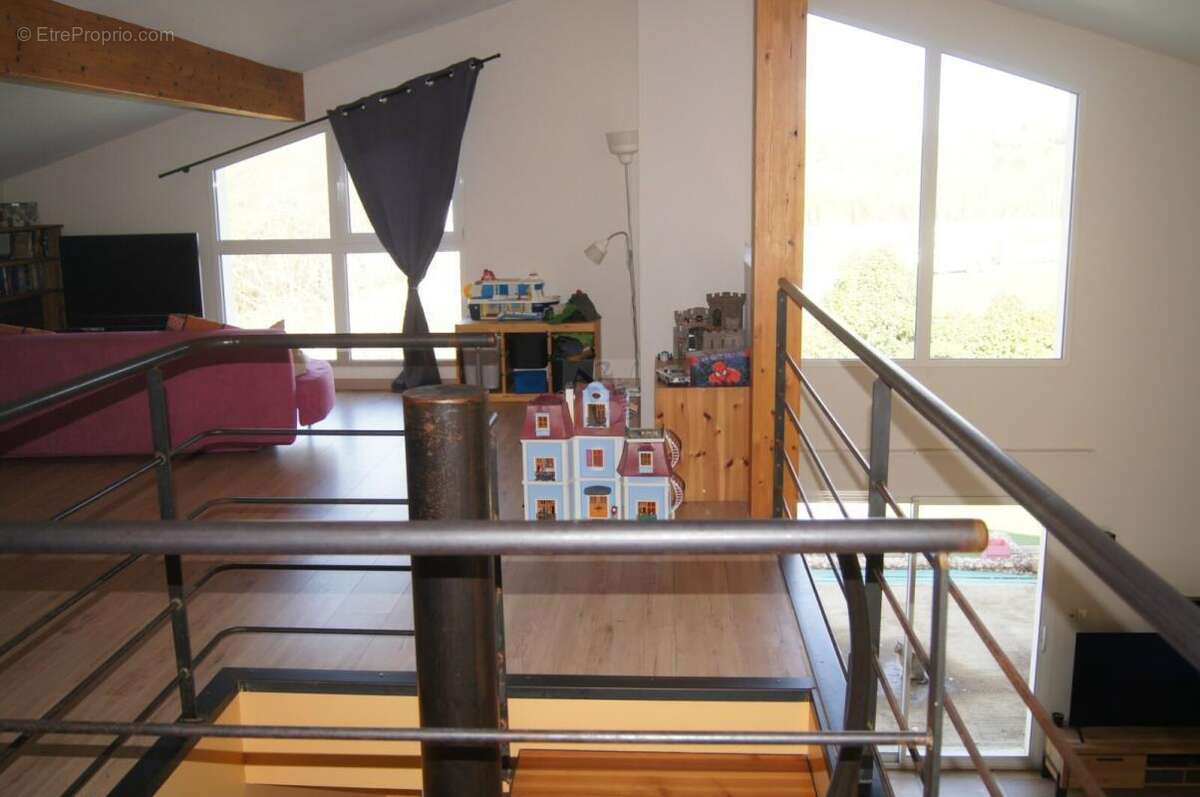 Maison à MORNAC