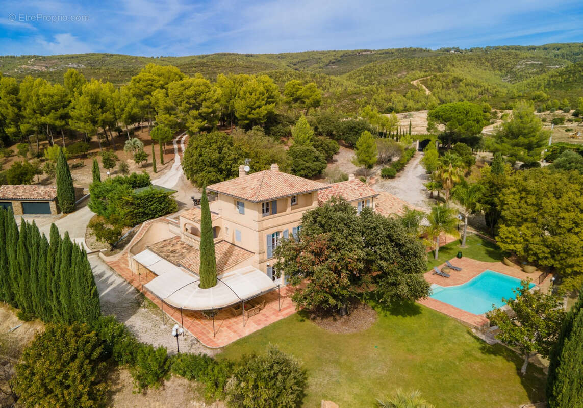 Maison à LE CASTELLET