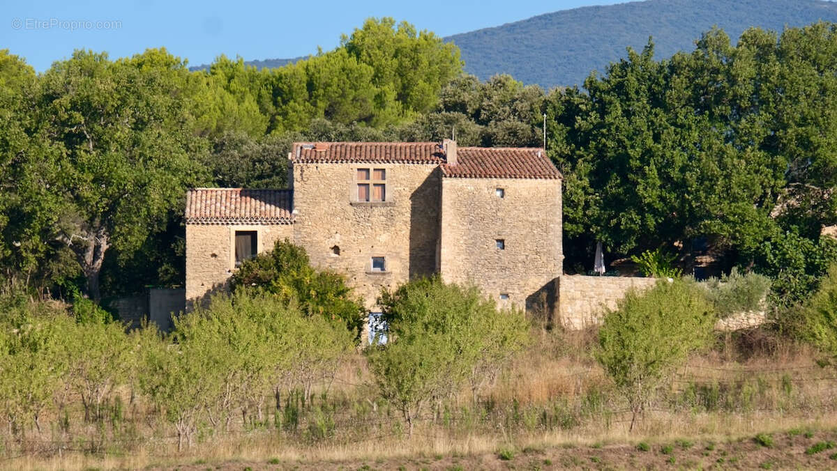 Maison à CUCURON