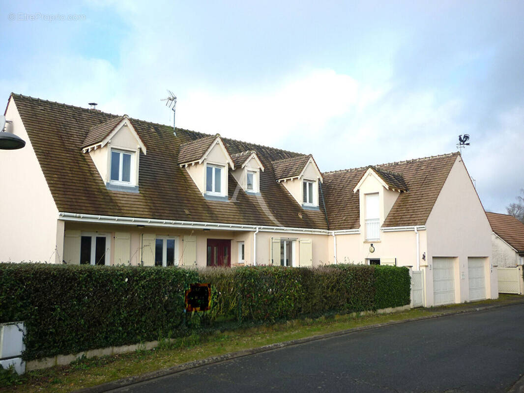 Maison à DHUIZON