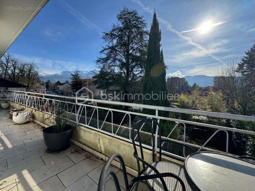 Appartement à CORENC