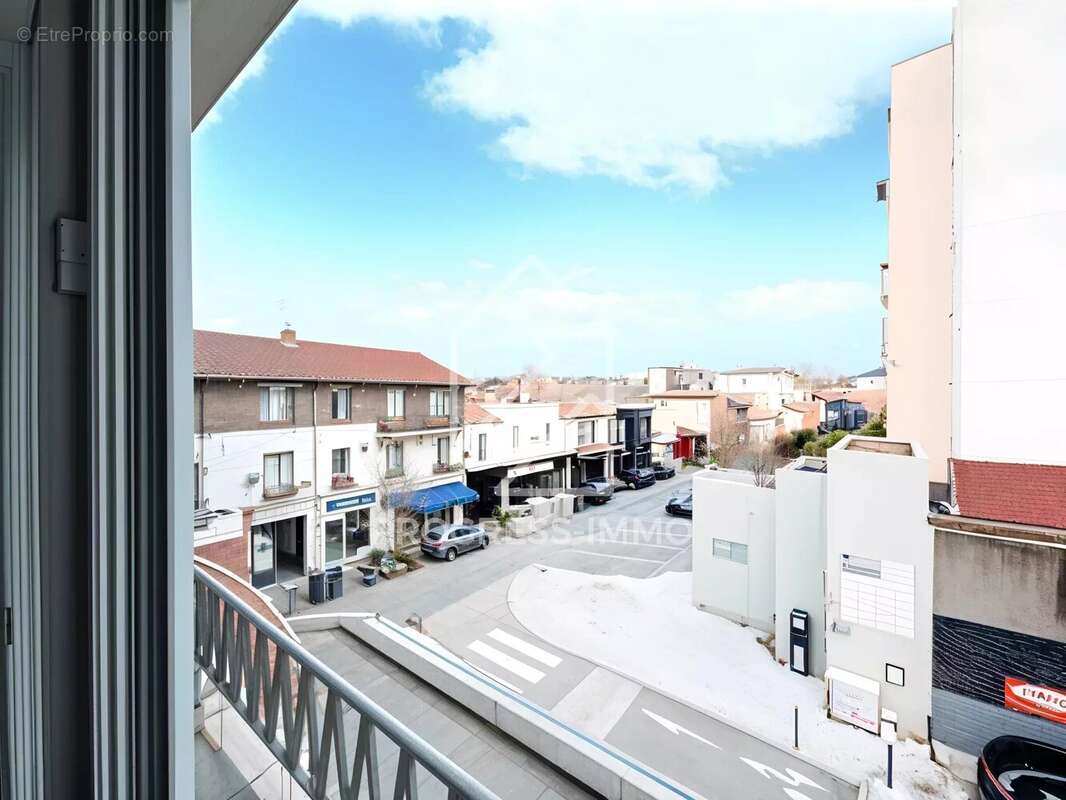 Appartement à SAINT-MAUR-DES-FOSSES