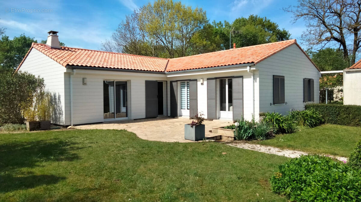 Maison à SAINT-PHILBERT-DE-GRAND-LIEU