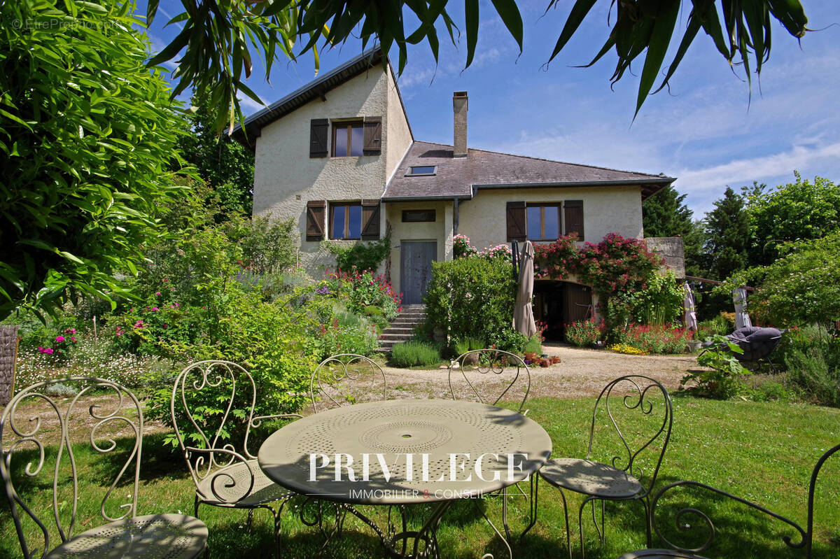 Maison à AIGUEBELETTE-LE-LAC