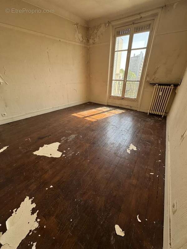 Appartement à PARIS-19E