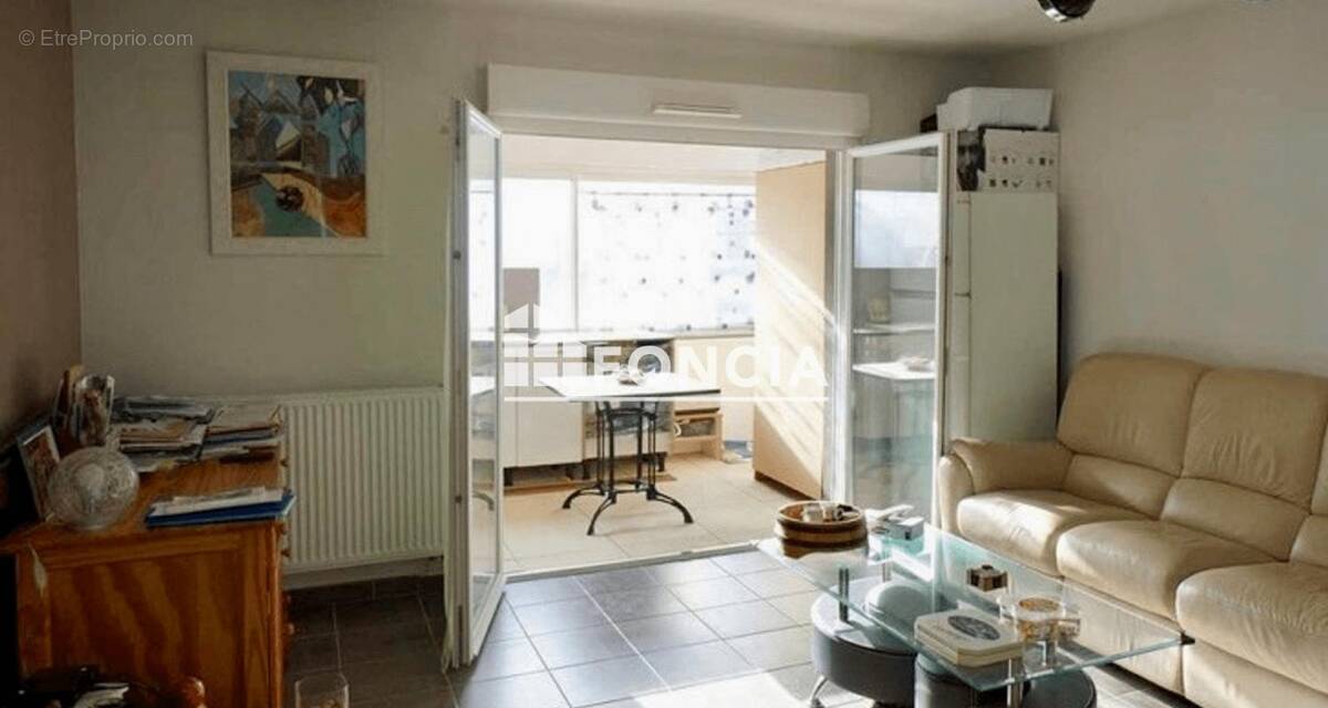 Appartement à SAINT-MARTIN-DE-CRAU